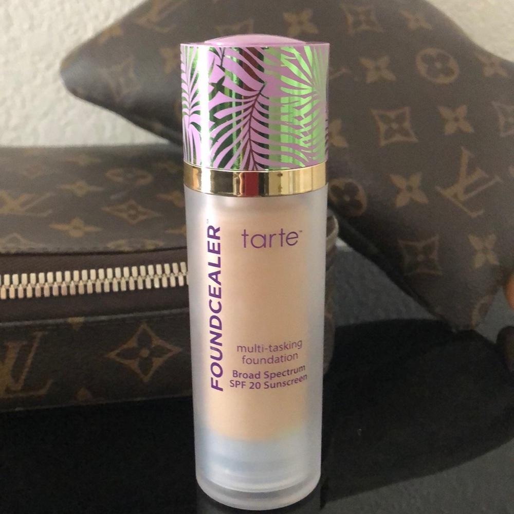 Tarte multi-tasking foundation